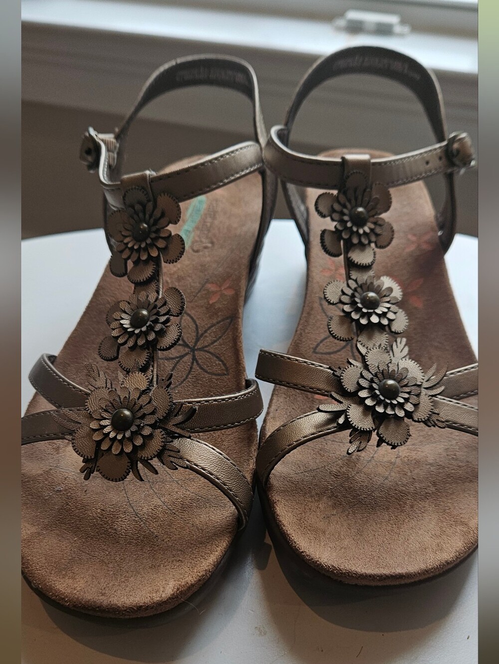 Bare Traps Sandals Sz. 8 - Picture 2 of 6